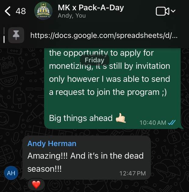 Zrzut ekranu z konta Pack-A-Day Podcast: Andy, o zakwalifikowaniu się do monetyzacji na Facebooku w martwym sezonie